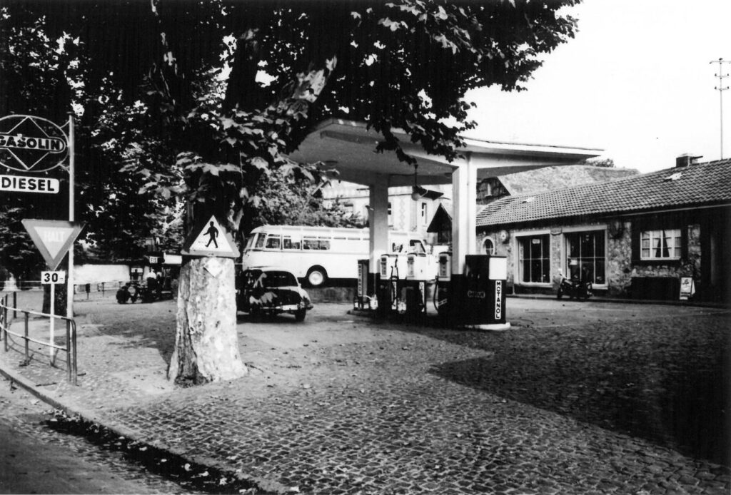 Tankstelle im Jahr 1954